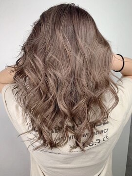 アンダーバーホワイト 泉佐野店(_WHITE) ☆ ハイライトカラー　ケアブリーチ　ダブルカラー　イルミナ