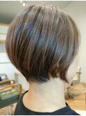 ショートボブ