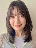 顔まわりレイヤー/くびれヘア/アプリコットオレンジ夏/20代/30代