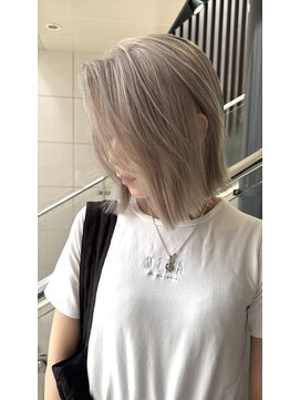 シアー(sheer) ハイトーンボブ