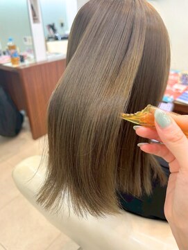ヘアーアンドエステ ハラダ 滝ノ水店(Hair&Esthe Harada) セミロング/外ハネ/イルミナカラー/艶感/艶髪/透明感