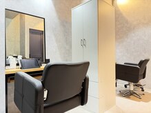 ライア 吉祥寺南口店(laia)の雰囲気(開放感のある小規模の店舗です*【髪質改善 吉祥寺 美容室】)