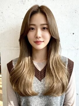 エイチ 大阪梅田(H) シースルーマッシュウルフカットアンブレラカラーショートボブ