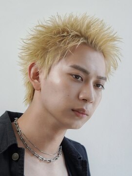 オーシャントーキョー ホワイト 原宿(OCEAN TOKYO WHITE) 金髪スパイキーショートアップバング