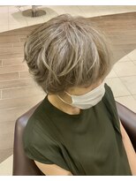 アフロディーテ 泉中央店(Aphrodite)&nbsp;エレガントに魅せるグレーハイライト