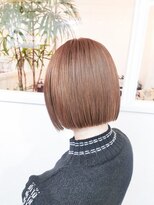 ハンズ(HANDs)&nbsp;艶感ラインで魅せる大人の上品ボブ