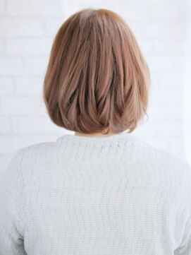 ヘアメイク ナル(hair make nalu) 透け感バングの外はねバルーンボブ