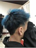 エメラルドブルー