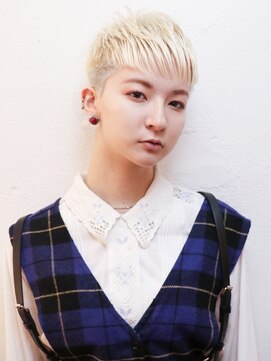 ペンテ(Pente) ハイトーンタイトショート