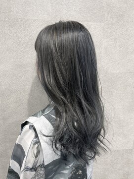 エン(en) コントラストハイライトシルバーアッシュ