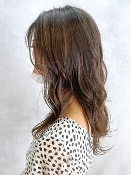 アイティーバイアルバム 松戸店(IT by ALBUM) ナチュラルハイライト_マッシュショートフェザーバング_ba345671