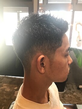 ザ バーバー ルイス(THE BARBER LUI'S) fade cut