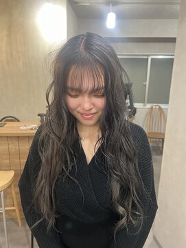 ユニル(unir) silver gray color