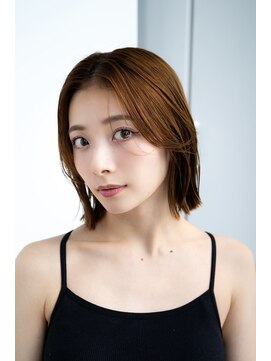 レノラ 本町(LENORA) 20代30代大人かわいいナチュラル暗髪エアーストレートヘア