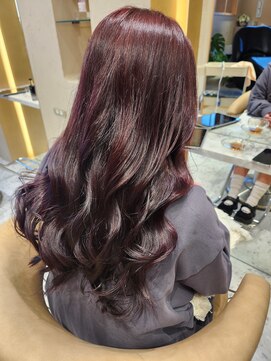 プアメリア 名古屋(Puamelia) 縮毛矯正髪質改善切りっぱなしレイヤーイヤリングカラー白髪染め