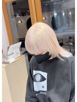 スタン 渋谷(Stam)&nbsp;ホワイトブロンドハイトーンウルフレイヤーケアブリーチ渋谷駅