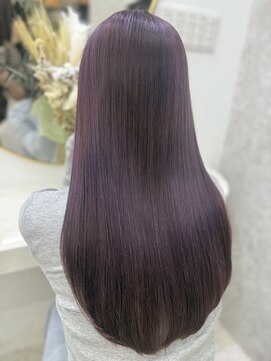 ラビス(Lovis) ホワイトブロンド/外ハネボブ/ワイドバング/ブルーブラック