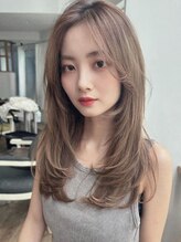 バイオレット 横浜店(Violet) ブリーチなしロングレイヤーカット小顔ハッシュカットベージュ