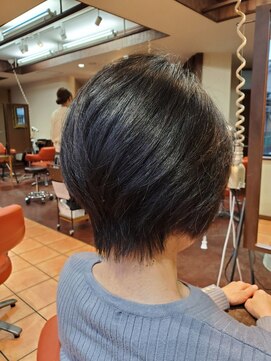 ダアッカ(da acca) ショートカット/ショートヘア/白髪染め/艶髪/艶カラー