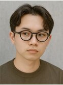 ショートセンターパート黒髪ベースのニュアンスサーフスタイル