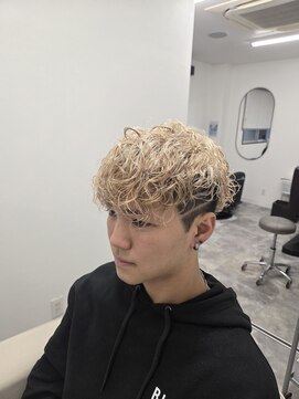 ラレデンシ フォー メンズ(LA LEDENSI for Men's) ハイトーンカラー×スペインカール