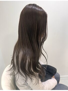 透明感ベージュ