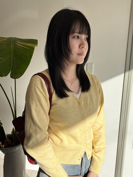 ソエラ(Soera) 顔まわりレイヤースタイル/グレーブラック