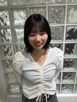 ヴェルリ(verli.)&nbsp;お顔周りカット、艶カラー
