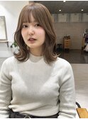 ミディアムヘア×ベージュカラー