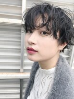 ネオリーブアイム 横浜西口店(Neolive aim)&nbsp;大人かわいいエアリーショートのブルーブラック　デザインカラー