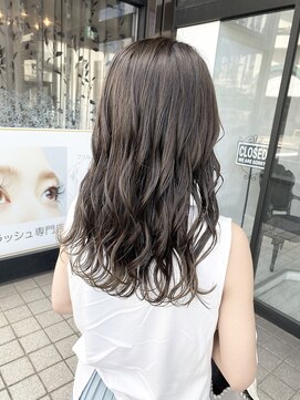 ブレイズ ザ サロン(BLAZE THE SALON) ツヤ美髪ナチュラルアッシュ波ウェーブセミロング【BLAZE 大庭】