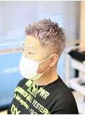 【赤羽リビーチ】白髪を活かしたグレージュ×2ブロックショート