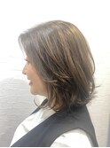 前下がりロブヘア/カーキーベージュ/大人ミディアム/30代40代