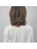 レイヤーカット×アッシュベージュ