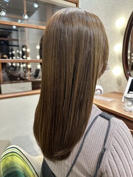 エルサフィロ キタハマ(el zafiro kitahama) 20×30×40代×艶感×髪質改善×ミディアム×ゼロテク×白髪染め