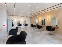 アグ ヘアー イット 九大学研都市店(Agu hair itt)