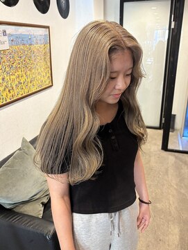 サミット ウル(SUMMIT ulu.) 【ulu. yui】アッシュブロンド