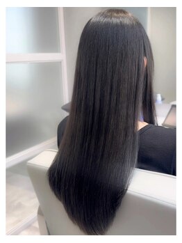 ファイブ ノーヴル カラット(5 Noble ct.)の写真/クセ・広がりやすいを味方に。素直にまとまる扱いやすい髪に。思わず触れたくなる質感にアップデート◎