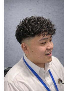 ワンワンオー バーバーショップ 長浜店(@110 BARBER SHOP) 【メンズ必見】周りと差がつく！フェード×スパイラルパーマ