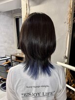 リュッカ(Lyuck)&nbsp;【MANA】襟足だけのインナーカラーとウルフ