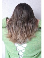 スリースター(THREE STAR)&nbsp;【THREE STAR】クリアアッシュハイライトバレーヤージュ