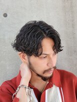 フィフス 原宿(fifth)&nbsp;波巻きツイストスパイラルパーマコンマヘアツーブロックマッシュ