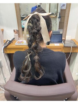 ロア 福岡天神本店(LORE) ツインポニーテール