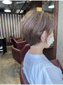 簡単にスタイリングできる大人ショート