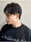 センターパートツイストスパイラルパーマ刈り上げメンズパーマ