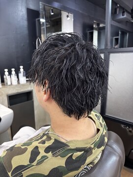 クロムトウキョウ ザ バーバー 新宿本店(CHROM TOKYO the Barber) ツイストスパイラル/アップバング/メンズパーマ