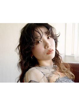 K-twoのパーマで華やかに♪自宅でも簡単に柔らかい大人のこなれ感が再現できる[レイヤー/ボブ]