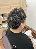ジェットモヒカン/ハイライト/ツイストパーマ〈理容室〉西川口