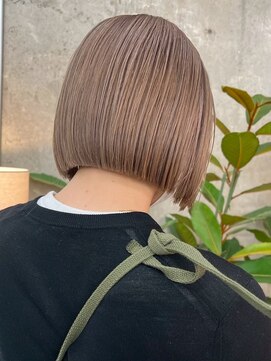 ノード(NODE) 栄小顔丸みボブミルクティーベージュ