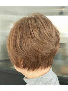 マノン(manon) ショートボブ